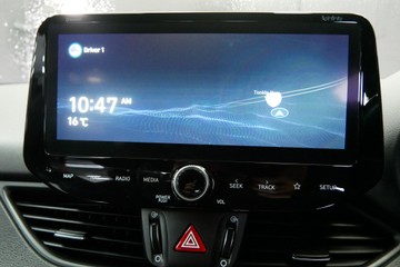 https://vehicle-cdn.autoleague.cloud/30640_U111346_10.jpg