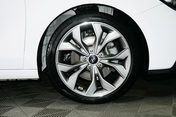 https://vehicle-cdn.autoleague.cloud/30640_U111346_7.jpg