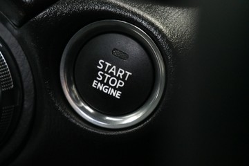 https://vehicle-cdn.autoleague.cloud/30640_U111363_16.jpg