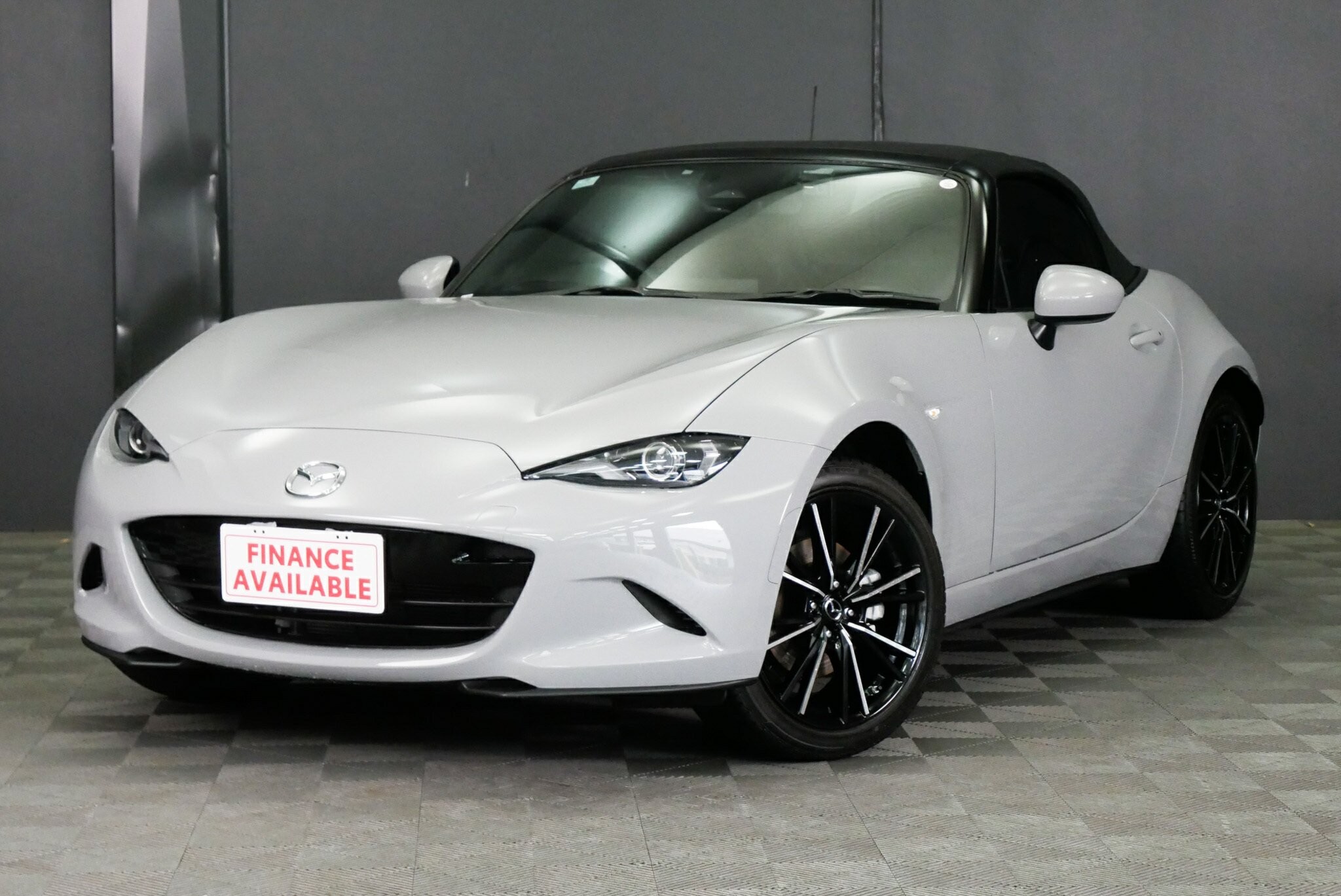 Mazda Mx-5 image 3