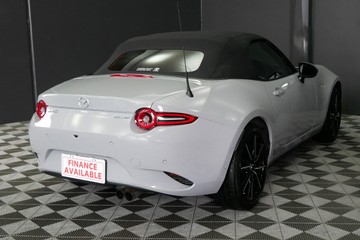 https://vehicle-cdn.autoleague.cloud/30640_U111363_7.jpg