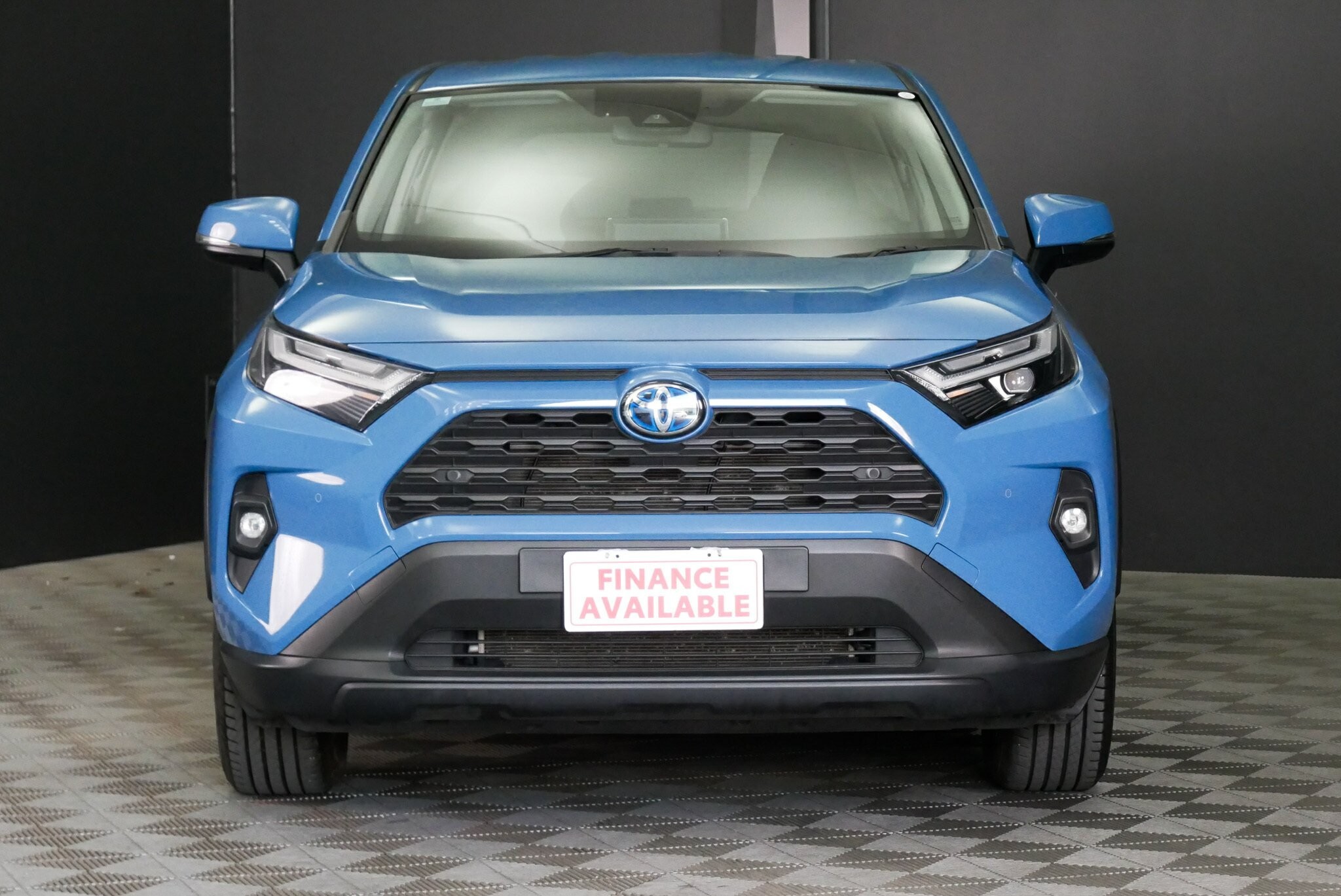 Toyota Rav4 image 2