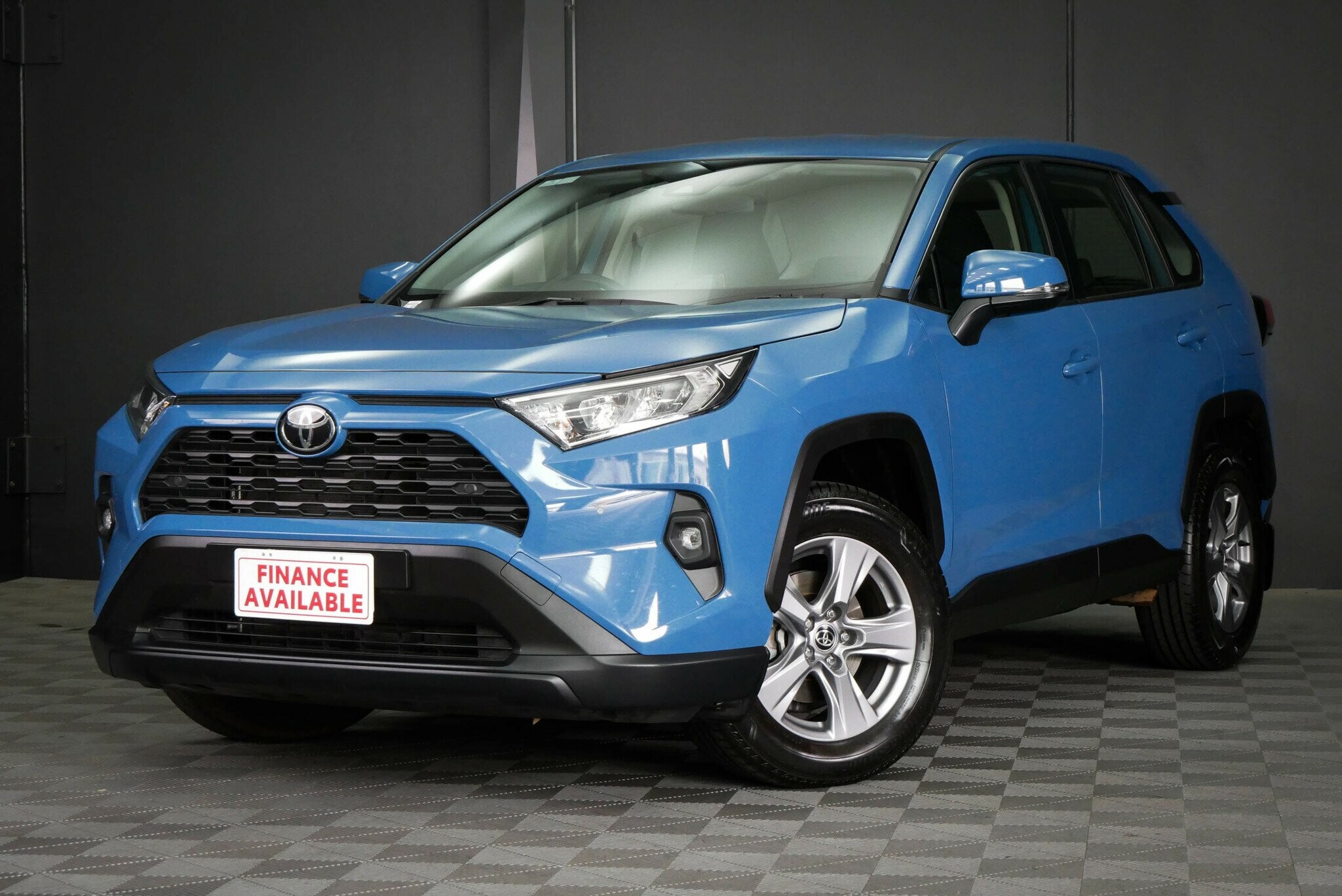 Toyota Rav4 image 3