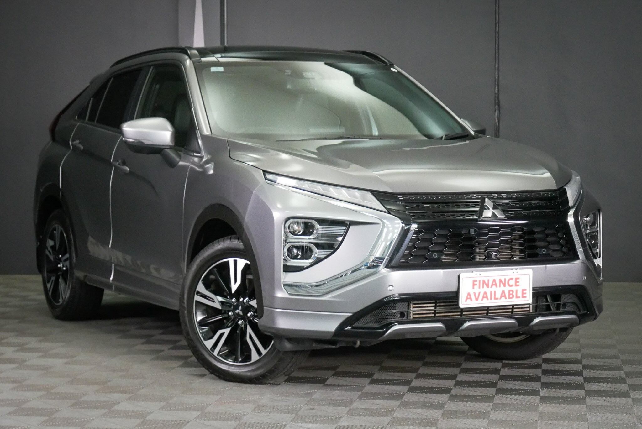 Mitsubishi Eclipse Cross image 1