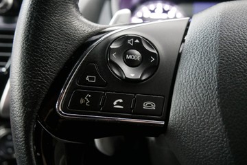 https://vehicle-cdn.autoleague.cloud/30640_U111393_14.jpg