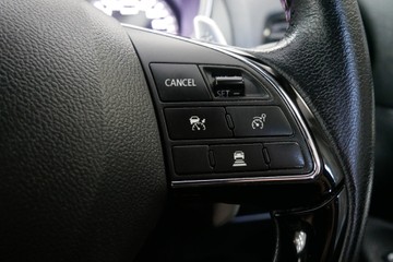 https://vehicle-cdn.autoleague.cloud/30640_U111393_15.jpg