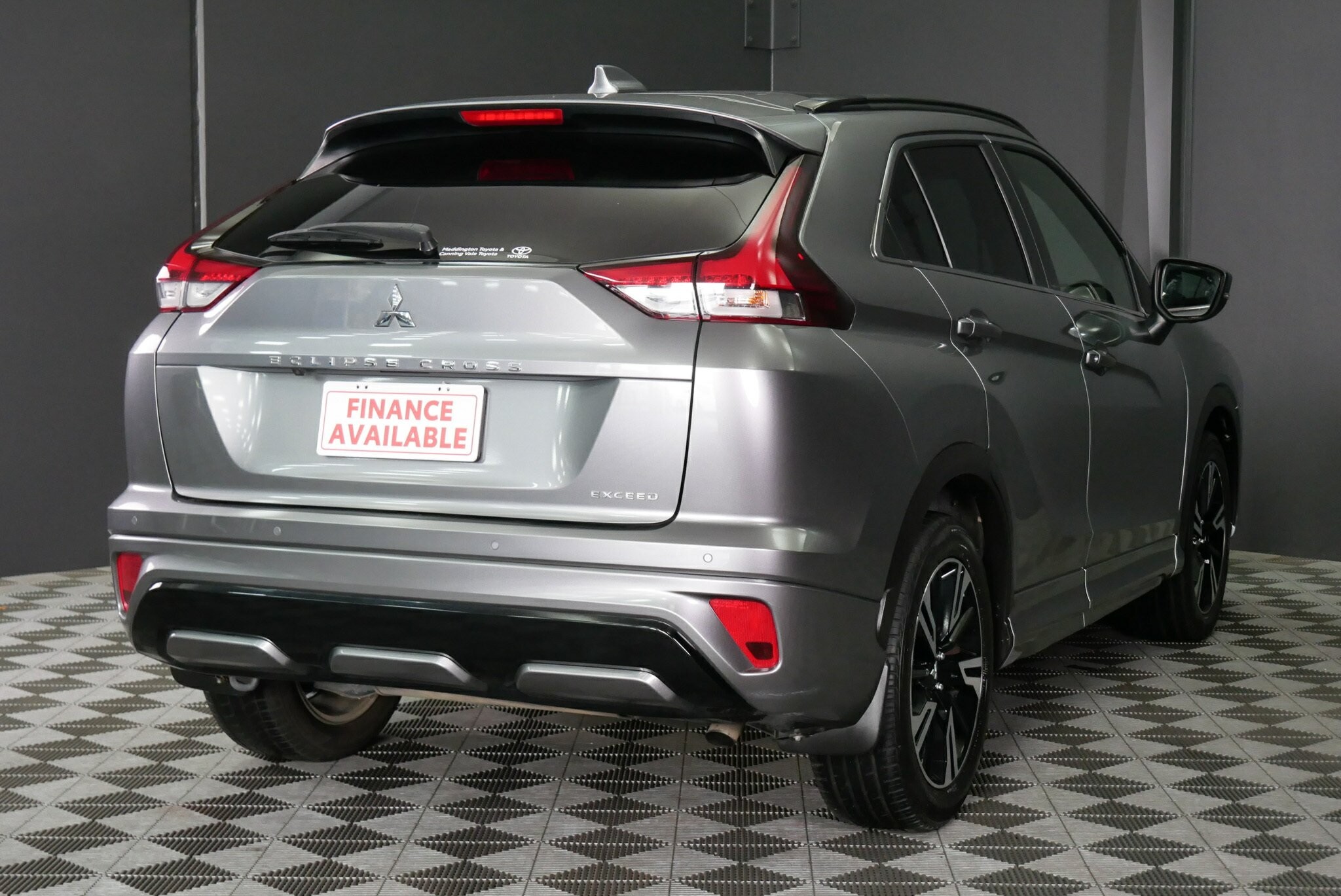 Mitsubishi Eclipse Cross image 4