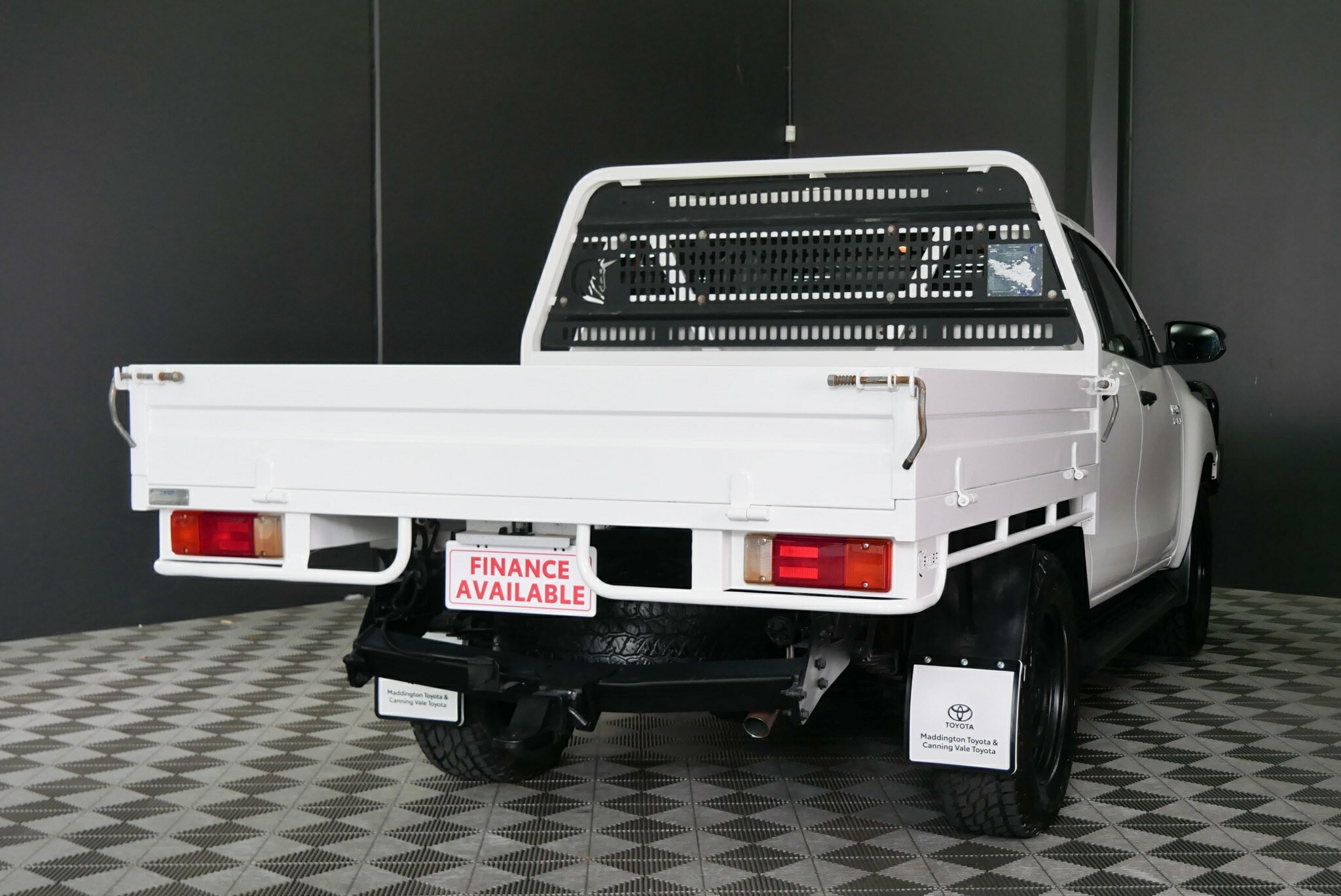 Toyota Hilux image 4
