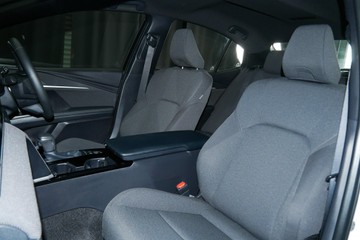 https://vehicle-cdn.autoleague.cloud/30640_U111404_20.jpg