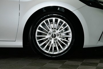 https://vehicle-cdn.autoleague.cloud/30640_U111404_7.jpg