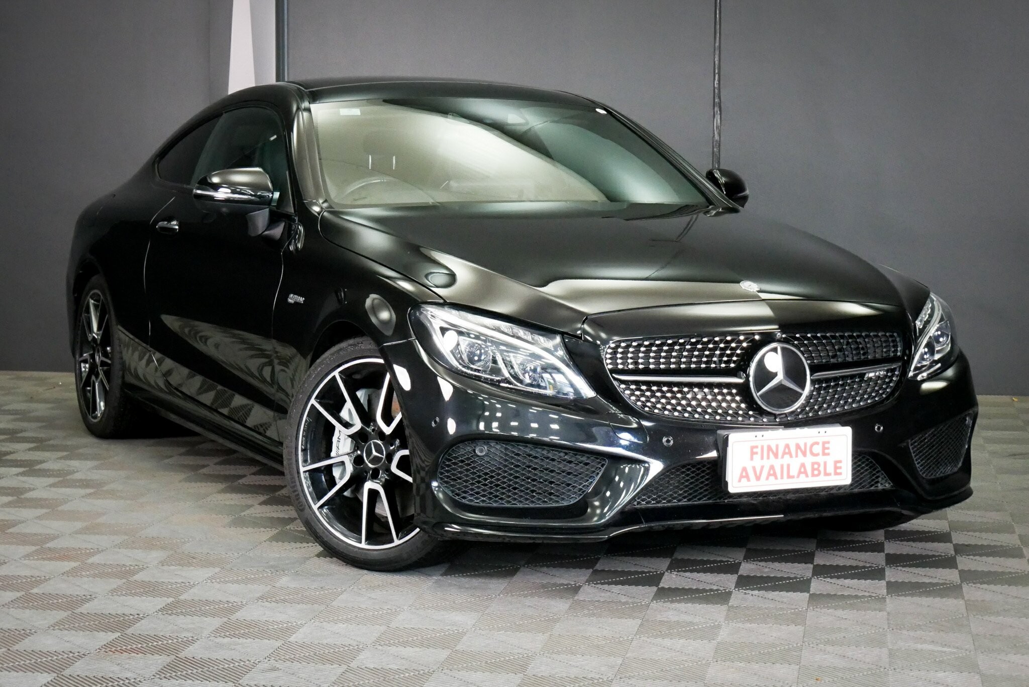 Mercedes Benz C-class image 1