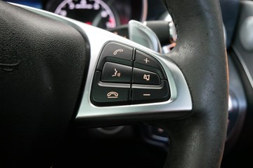 https://vehicle-cdn.autoleague.cloud/30640_U111405_15.jpg