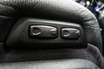https://vehicle-cdn.autoleague.cloud/30640_U111405_22.jpg