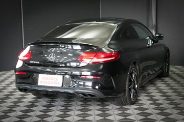 https://vehicle-cdn.autoleague.cloud/30640_U111405_4.jpg