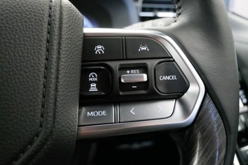 https://vehicle-cdn.autoleague.cloud/30640_U111409_16.jpg