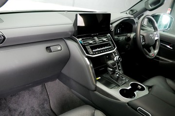https://vehicle-cdn.autoleague.cloud/30640_U111409_21.jpg