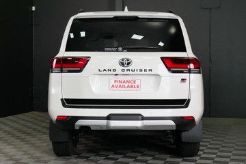 https://vehicle-cdn.autoleague.cloud/30640_U111409_5.jpg
