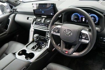https://vehicle-cdn.autoleague.cloud/30640_U111409_8.jpg