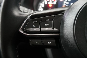 https://vehicle-cdn.autoleague.cloud/30640_U111410_14.jpg