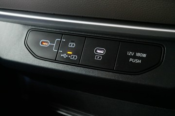 https://vehicle-cdn.autoleague.cloud/30640_U111411_13.jpg