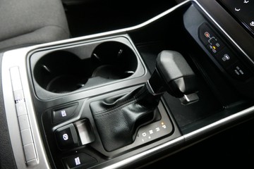 https://vehicle-cdn.autoleague.cloud/30640_U111411_14.jpg