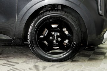 https://vehicle-cdn.autoleague.cloud/30640_U111412_9.jpg