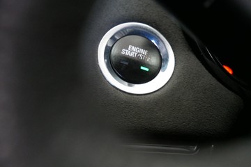 https://vehicle-cdn.autoleague.cloud/30640_U111413_18.jpg