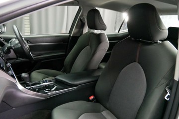https://vehicle-cdn.autoleague.cloud/30640_U111418_17.jpg