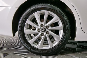 https://vehicle-cdn.autoleague.cloud/30640_U111419_7.jpg