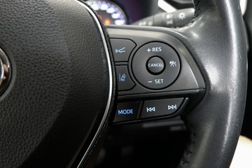 https://vehicle-cdn.autoleague.cloud/30640_U111421_13.jpg