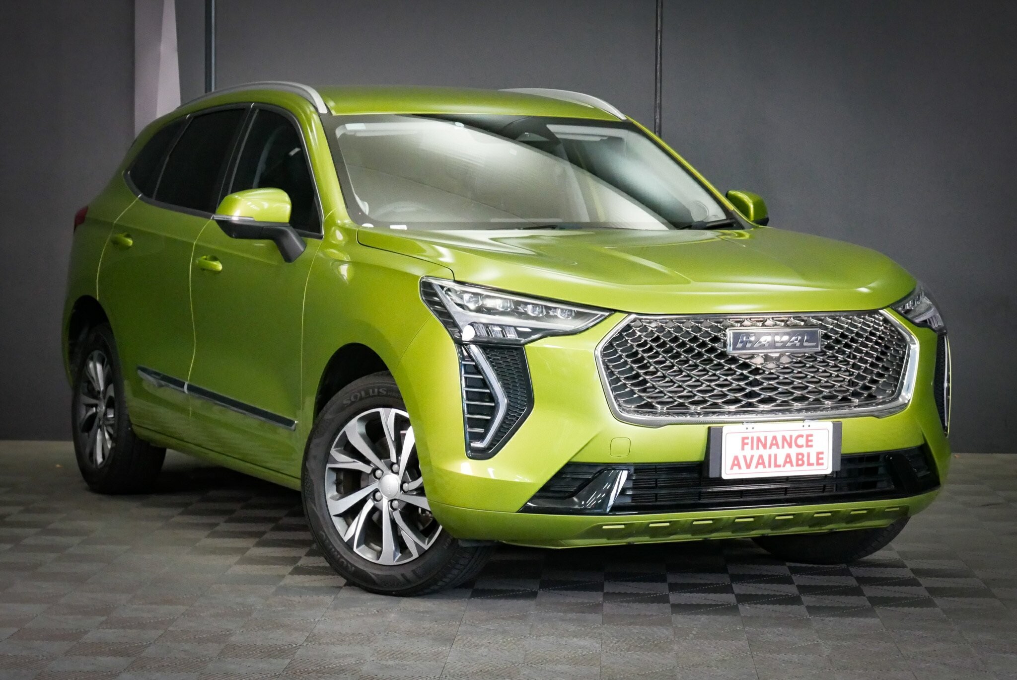 Gwm Haval Jolion image 1