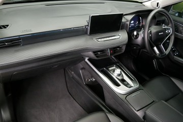 https://vehicle-cdn.autoleague.cloud/30640_U111424_13.jpg