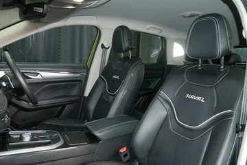 https://vehicle-cdn.autoleague.cloud/30640_U111424_14.jpg