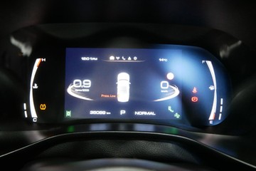 https://vehicle-cdn.autoleague.cloud/30640_U111424_5.jpg