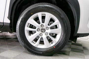https://vehicle-cdn.autoleague.cloud/30640_U111434_7.jpg