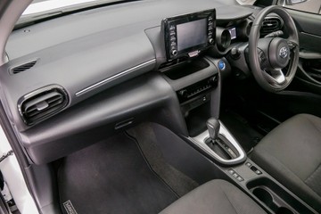 https://vehicle-cdn.autoleague.cloud/30640_U111436_20.jpg