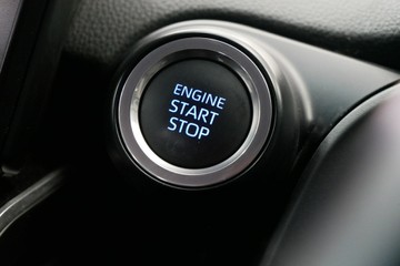 https://vehicle-cdn.autoleague.cloud/30640_U111437_14.jpg