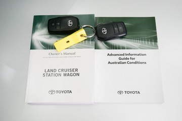 https://vehicle-cdn.autoleague.cloud/30640_U111437_22.jpg
