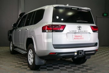 https://vehicle-cdn.autoleague.cloud/30640_U111437_6.jpg