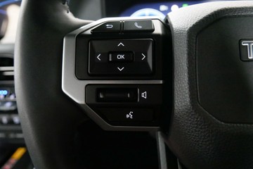 https://vehicle-cdn.autoleague.cloud/30640_U111438_17.jpg