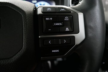 https://vehicle-cdn.autoleague.cloud/30640_U111438_18.jpg