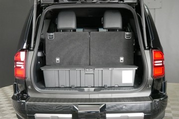 https://vehicle-cdn.autoleague.cloud/30640_U111438_26.jpg