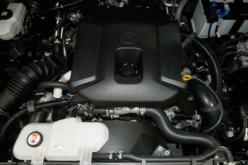 https://vehicle-cdn.autoleague.cloud/30640_U111438_29.jpg