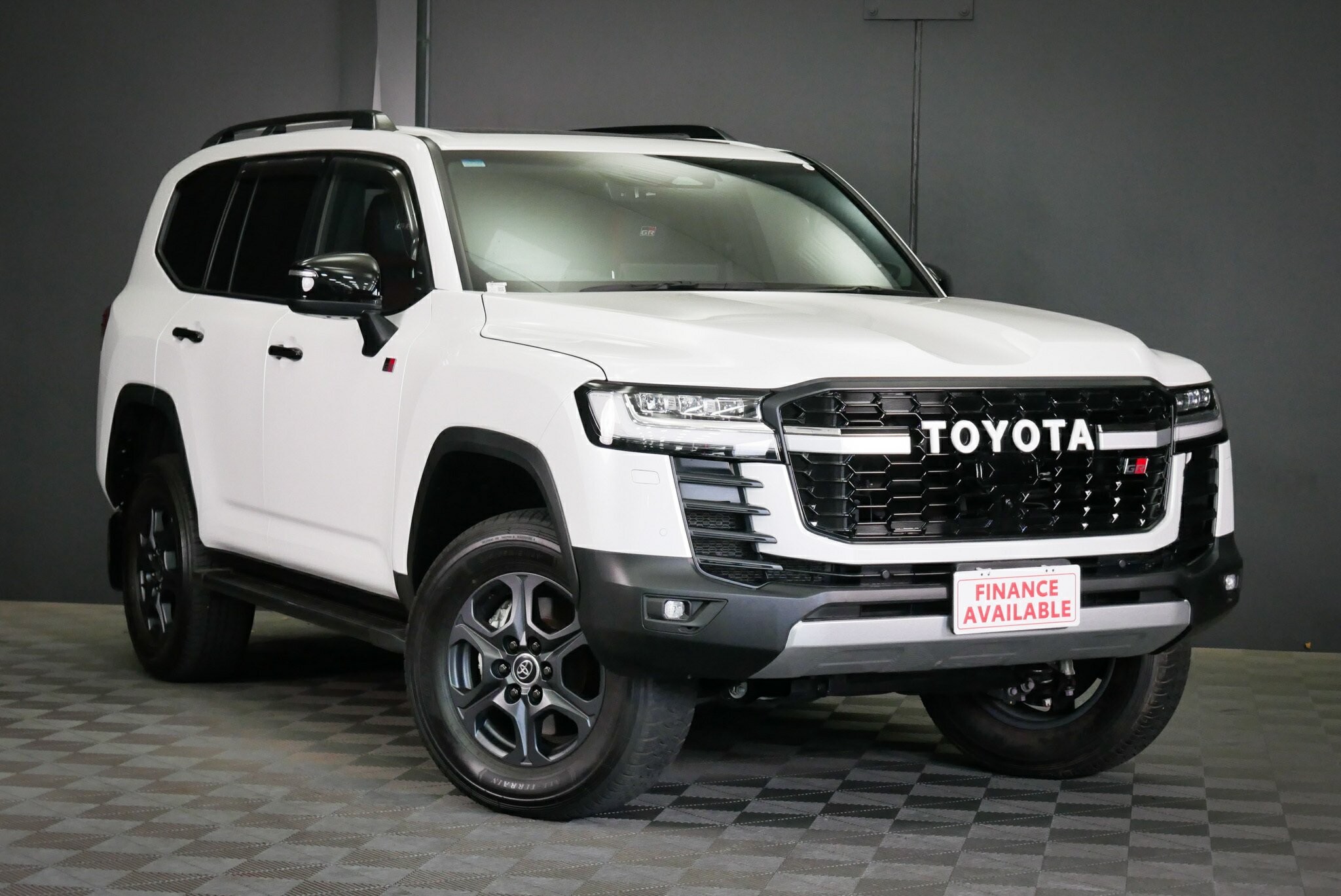 Toyota Landcruiser image 1