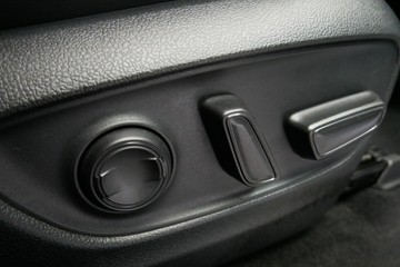 https://vehicle-cdn.autoleague.cloud/30640_U111448_26.jpg