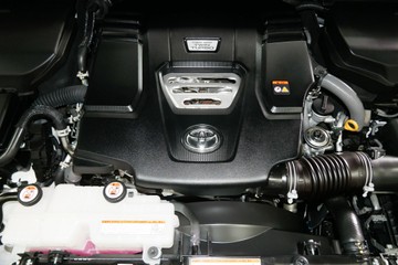 https://vehicle-cdn.autoleague.cloud/30640_U111448_28.jpg