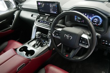 https://vehicle-cdn.autoleague.cloud/30640_U111448_4.jpg