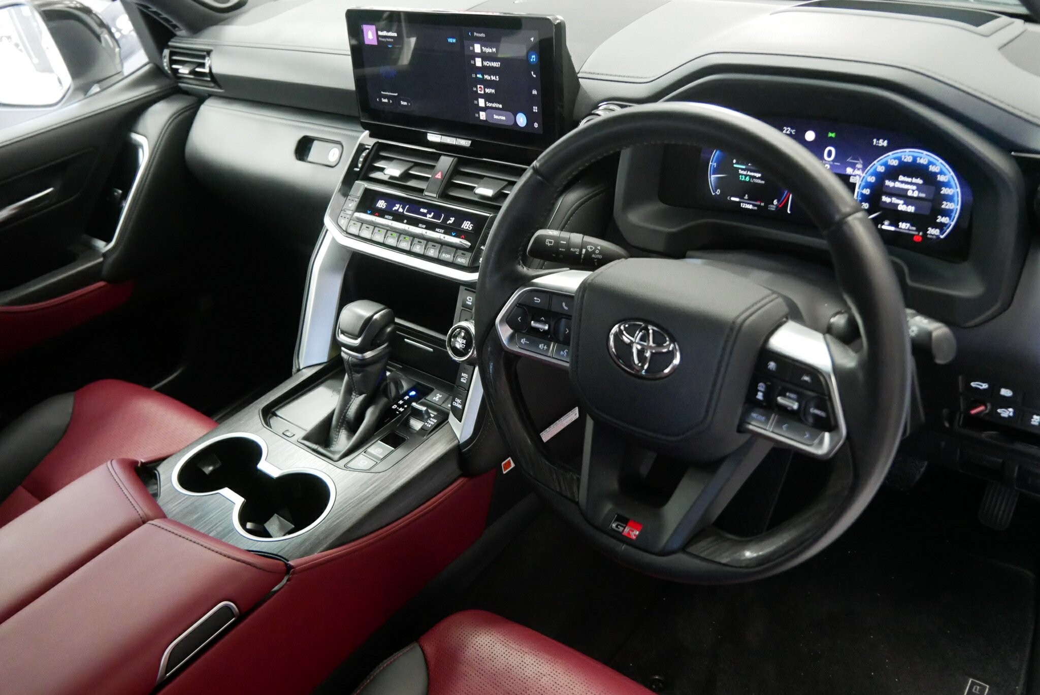 Toyota Landcruiser image 4