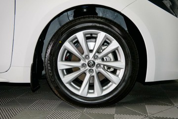 https://vehicle-cdn.autoleague.cloud/30640_U111452_7.jpg