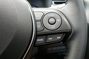 https://vehicle-cdn.autoleague.cloud/30640_U111458_17.jpg